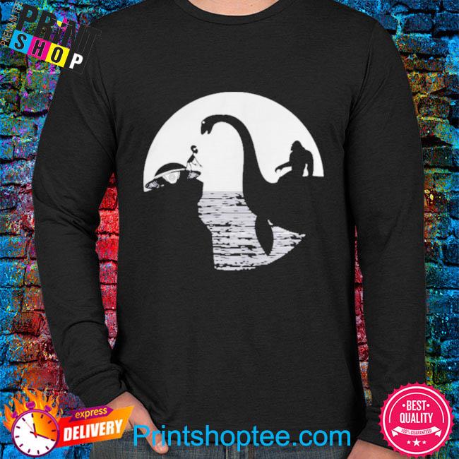 Bigfoot loch ness monster sasquatch riding nessie ufo alien shirt ...